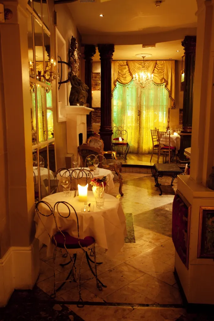 Beach Blanket Babylon — commercial and interiors photograph in London, UK, frame 41 of 44.